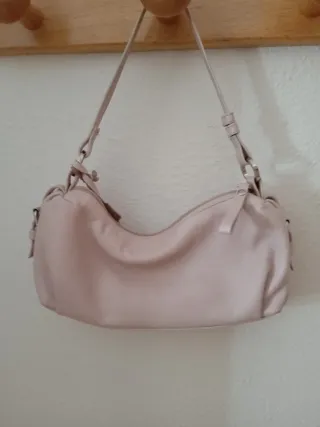 Bolso rosa de mano