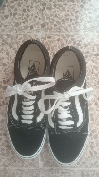 Vans Old Skool Negras y Blancas