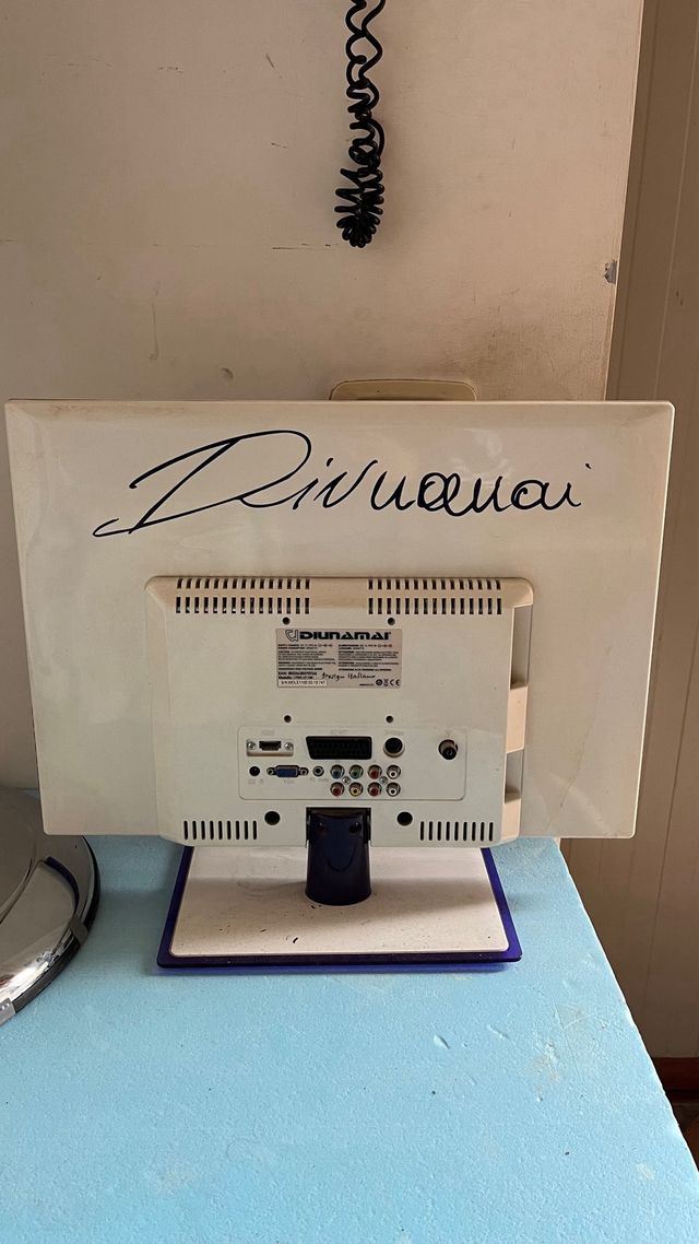Diunamai TV Monitor Bianco