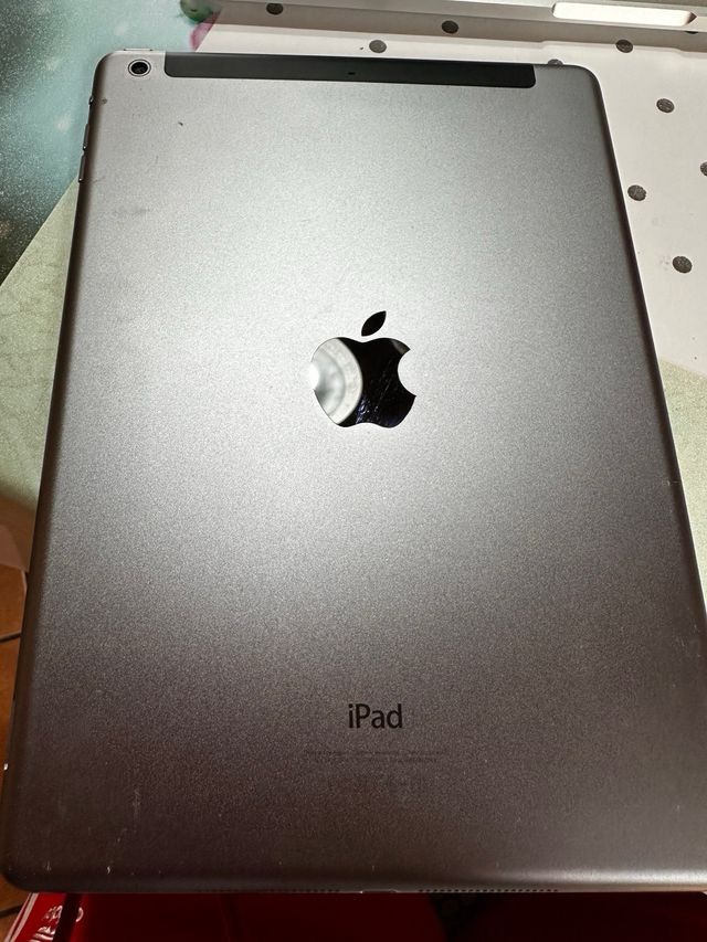 Apple iPad Air Argento. prezzo trattabile 