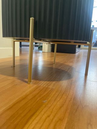 Mesa auxiliar Zara Home azul y dorada