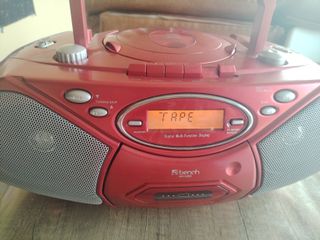 Radio CD Cassette Bench KH 2263 Roja