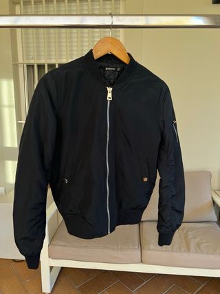 Chaqueta bomber azul marino Stradivarius