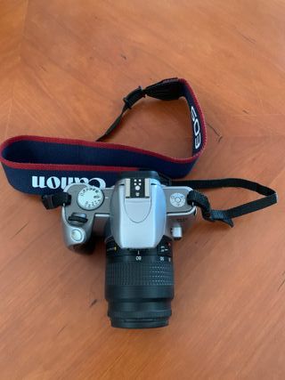 Canon EOS 300V + Zoom EF 35-80mm