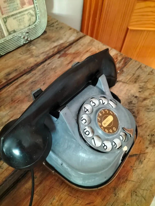 Teléfono antiguo metal y baquelita, francés