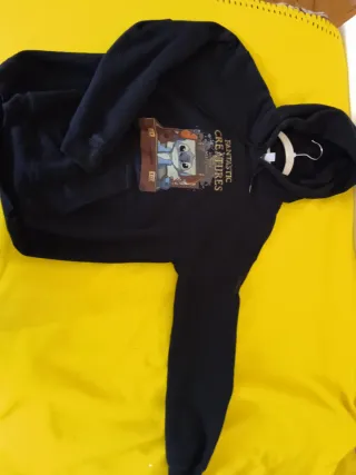 Sudadera Negra con Dibujo de Stitch