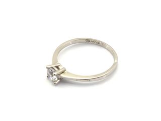 sortija oro 18k con piedra con circonita