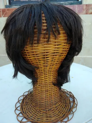 Peruca cabelo curto castanho escuro