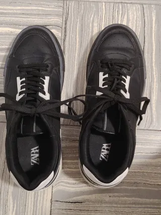Zapatillas Zara Negras Talla 42 casi nuevas