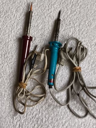 LOTE 2 SOLDADORES DE 30W Y 50W. HOGAR, TALLER,