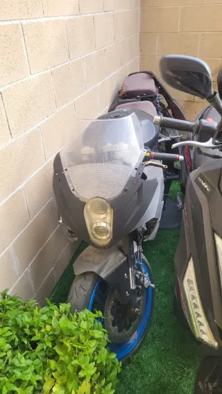 Goes 125cc y Hyosung 650cc