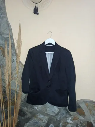 Chaqueta Stradivarius Negra