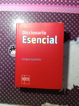 Diccionario Esencial. Lengua española (Spanish ...