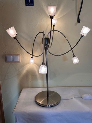 Lámpara 7 brazos  regulable 12v  marca IKEA