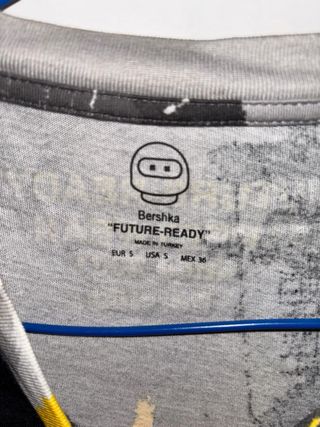 Camiseta Bershka Estampada Talla M