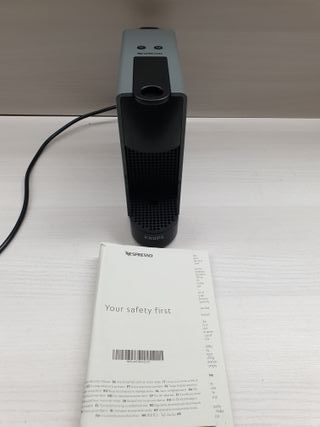 Cafetera Nespresso Krups Essenza Mini