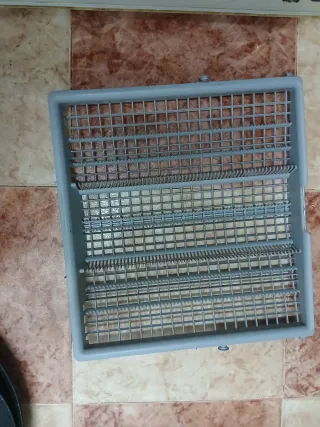 2cestos lavavajillas,mas cesto para cubiertos Bosh