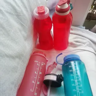 Lote: 10Botellines / botella plegables y vaso