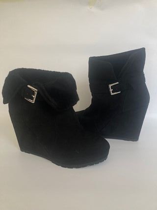 Botines de cuña negros Bershka talla 40