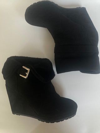 Botines de cuña negros Bershka talla 40