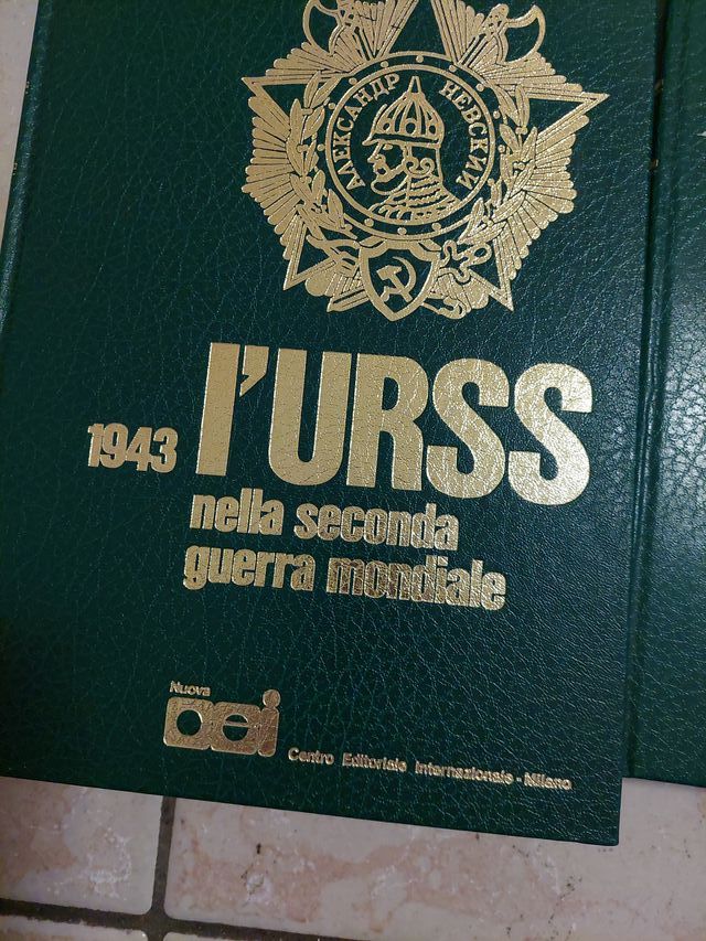 Opera editoriale intitolata L'URSS