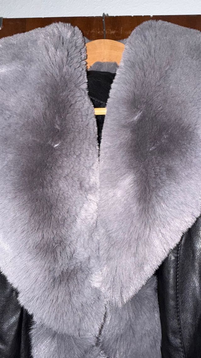 Chaqueta de cuero sintético con pelo