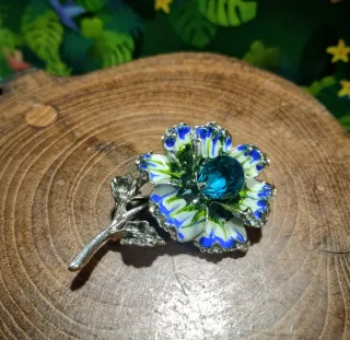 Broche o colgante de Flor Esmaltada Azul y Verde