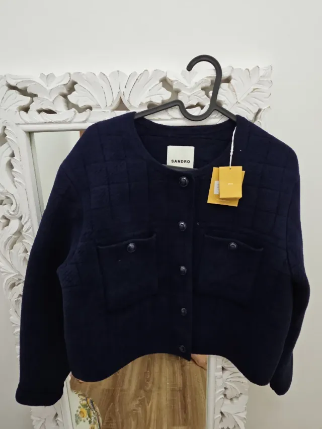 Chaqueta Sandro azul marino acolchada