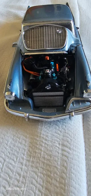 Coche de colección Studebaker Golden Hawk 1958