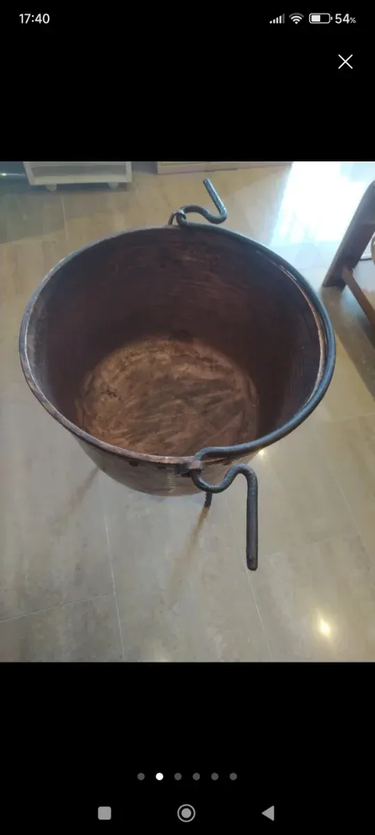 Caldero de cobre grande