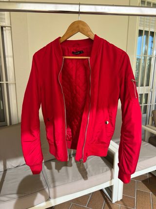Chaqueta Bomber Stradivarius Roja