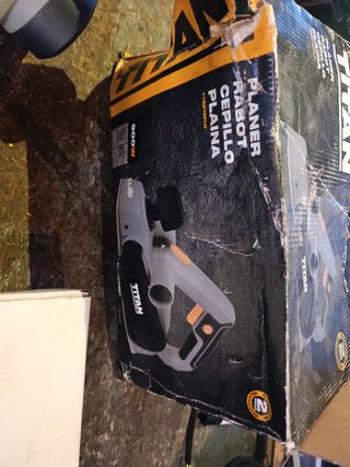 Cepillo madera Titan 900W