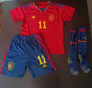 Equipación España Femenina 2023 Talla 24 5-7 años