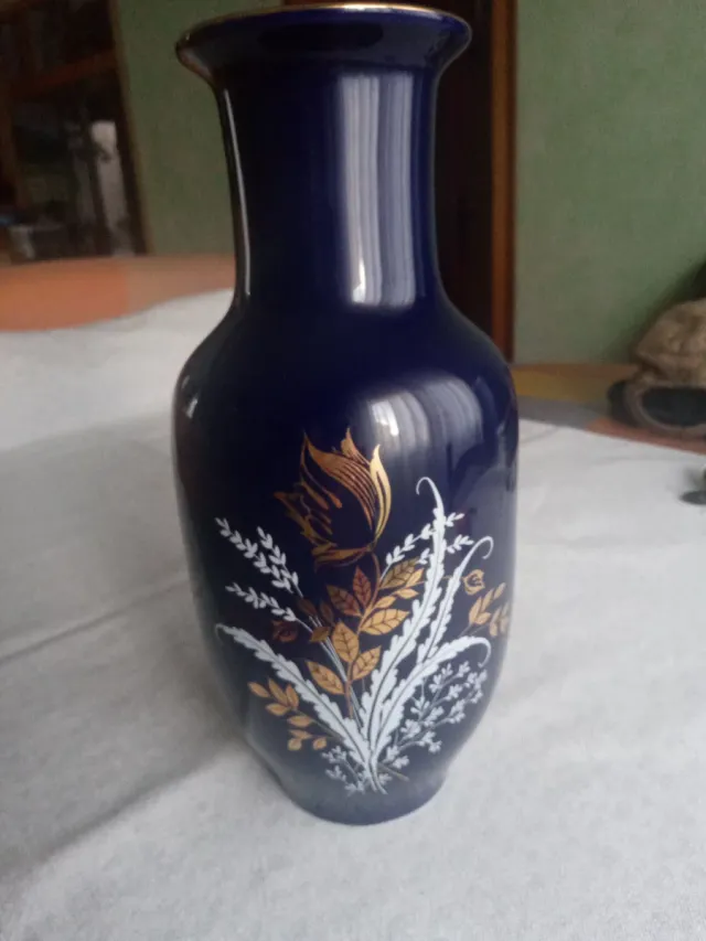 Vaso in porcellana blu e oro L'Estel