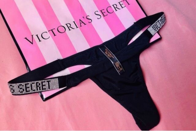 Tanga Victoria's Secret Negro con Brillantes