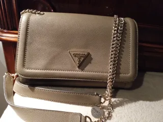 Bolso Guess Original Beige Dorado Cadena