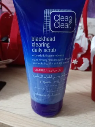 Clean & Clear Scrub Blackhead Clearing