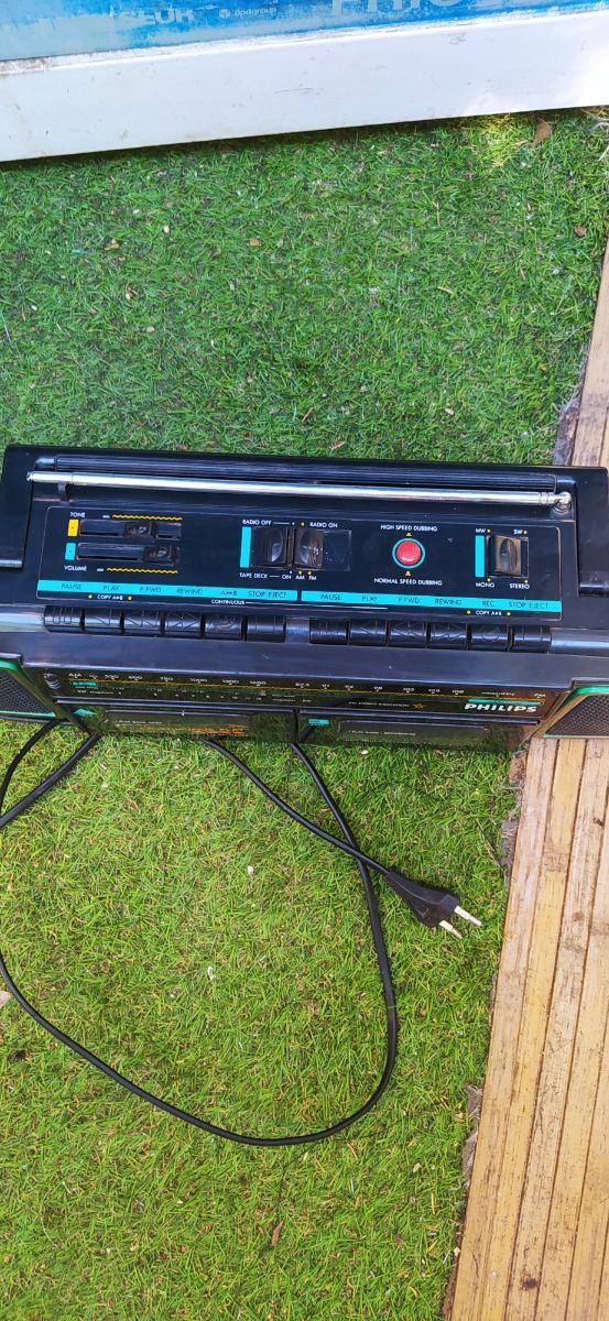 Radio cassette...PHILIPS...