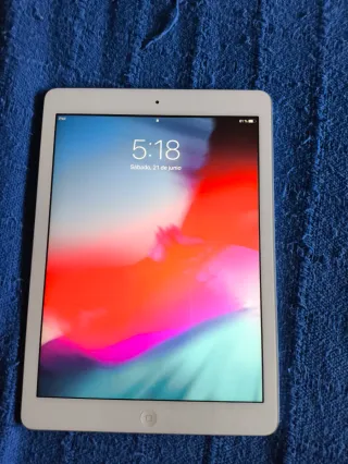 Apple iPad Air 32GB WiFi Plata