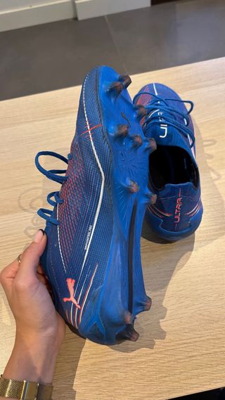 Botas de fútbol Puma Ultra talla 43 