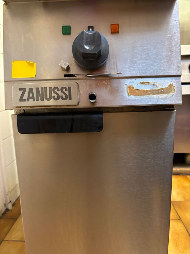 Freidora industrial Zanussi