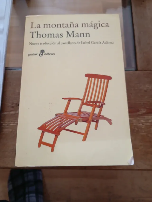 La monta¤a m gica (bolsillo) (Spanish Edition)
