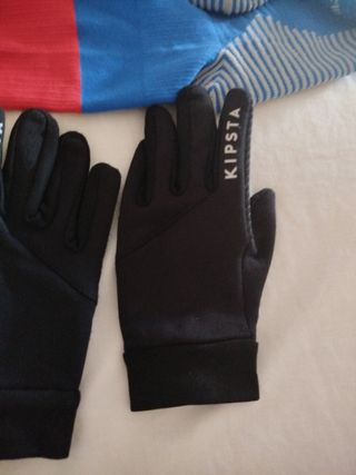 Guantes de fútbol negros sin usar