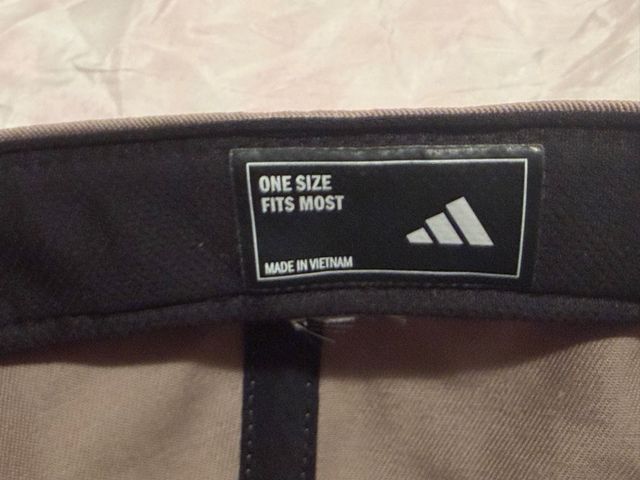 Gorra Mercedes-AMG Petronas Beige