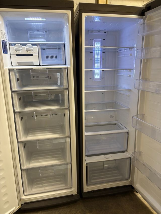 Conjunto Frigorífico y Congelador Samsung Inox