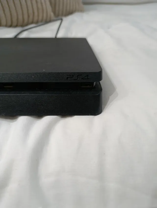 PS4 (PlayStation 4) Negra