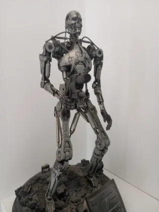 Terminator figura metal