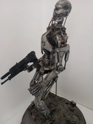 Terminator figura metal