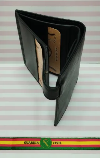 CARTERA MONEDERO PIEL DISEÑO GC + REGALO PULSERA