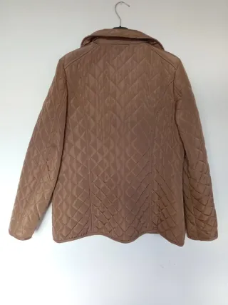 Parka acolchada marrón